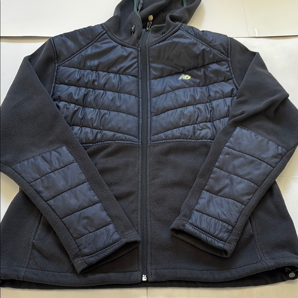 New Balance charcoal gray Hooded women Jacket size Large fleece and puff jacket
